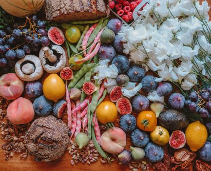 春聯販售及書籍義賣